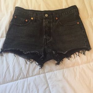 Levi’s Cut-off Wedgie Shorts, Size 4/27